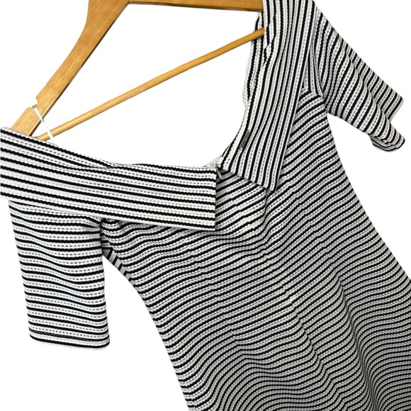 Guess Black and White Striped Mini Dress - L NWT - Picture 8 of 8